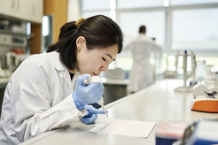 Na Ra Shin studies the enzyme activity of insect cells.