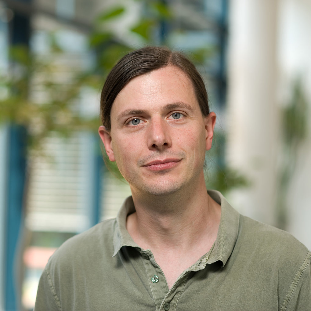Dr. Tobias Köllner